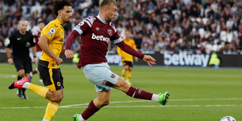 Soi kèo West Ham với bóng rung tại phút 30 của trận đấu 